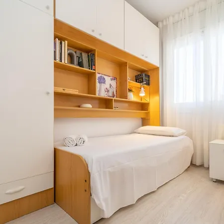 Homeholidaysrentals Bluemar-costa Barcelona Apartment